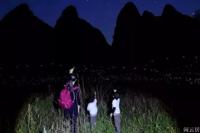 古怪巫师逃离村庄